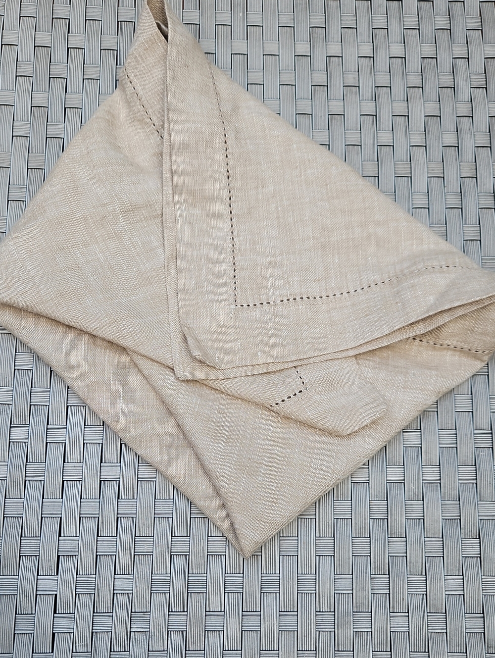 New  Noble Excellence Luxury  Set Of 6  Hemstitch Linen Dinner Napkins
